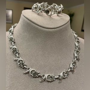VTG Sarah Coventry Silver tone grey Rhinestone Necklace, Bracelet Set.